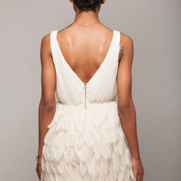 💥2 SM LEFT - Feather Elegance Dress - Picture 2 of 4